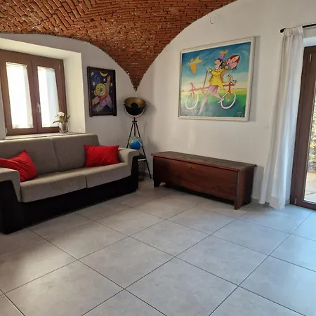 Casa Gemma Ивреа